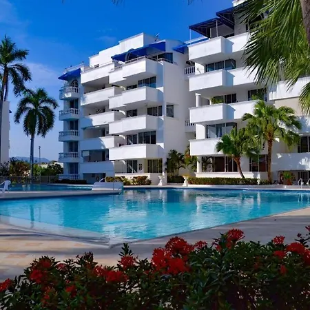 Lagos Del Penon Apartment Girardot Exterior photo